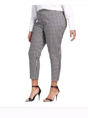 Victoria Beckham Black and White Gingham Cropped Ankle Pants